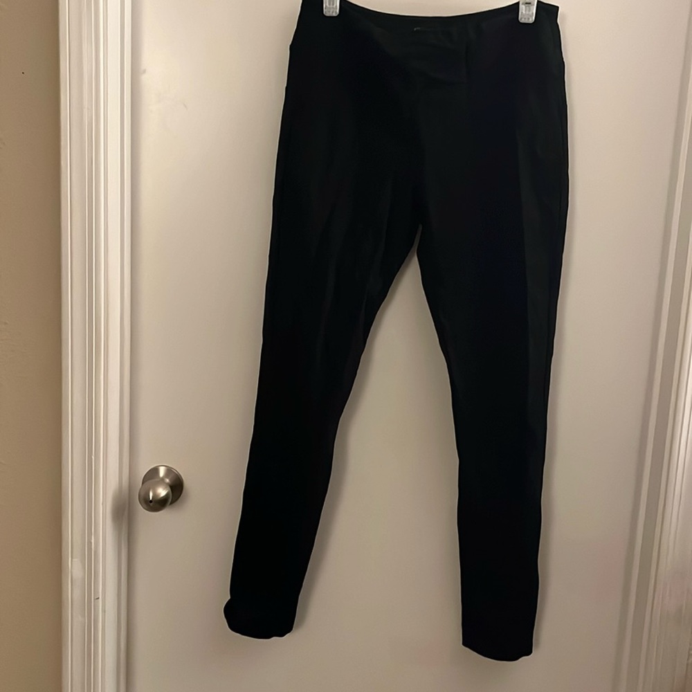 Women’s black jeggins